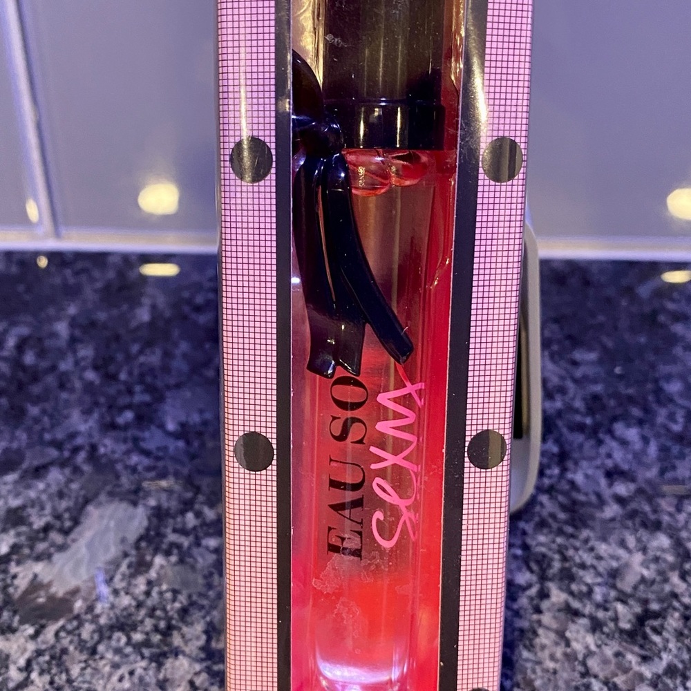 Victoria’s Secret So Sexy Eau De Parfum Rollerball